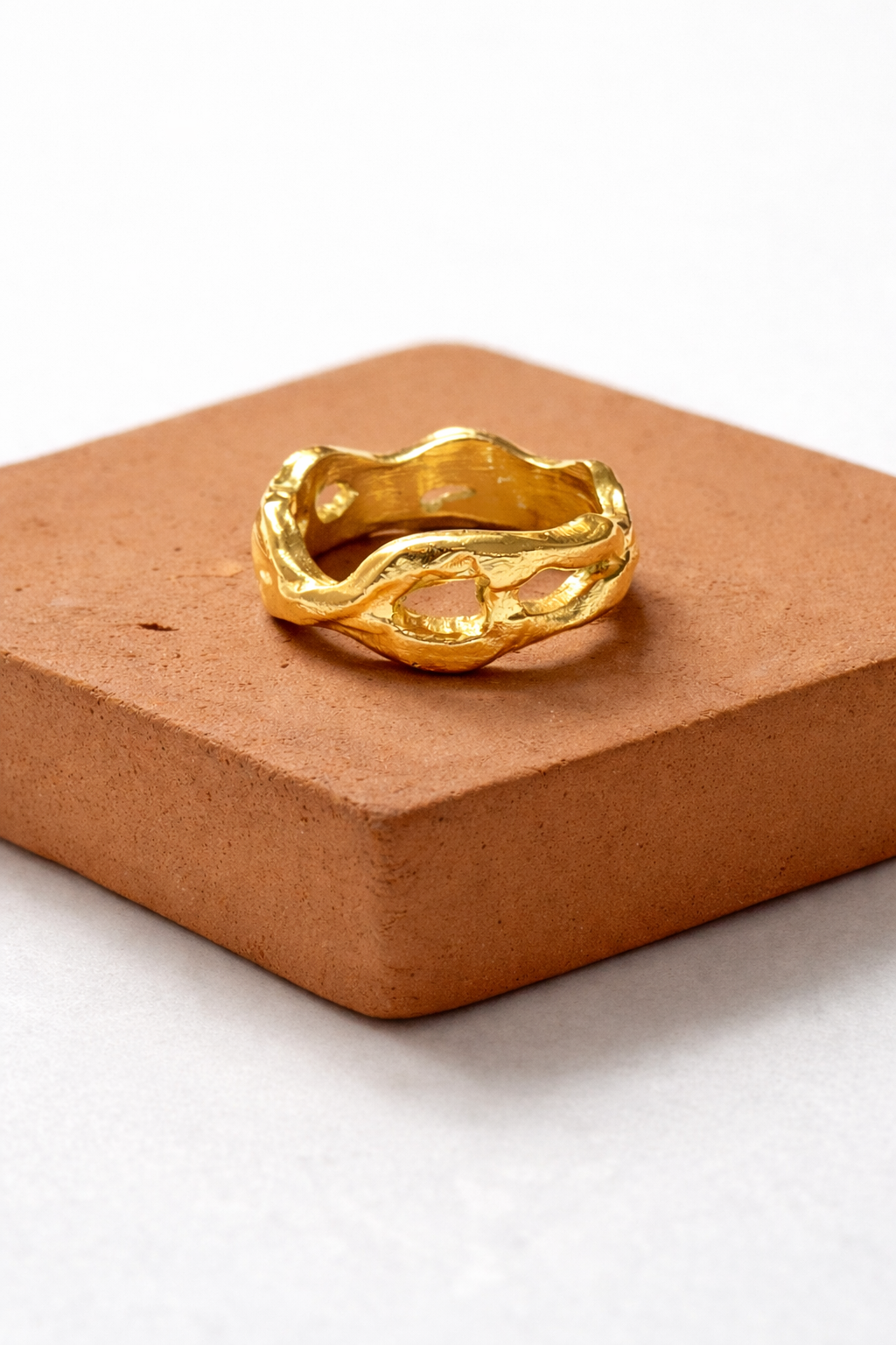 ვერცხლის ხელნაკეთი ბეჭედი